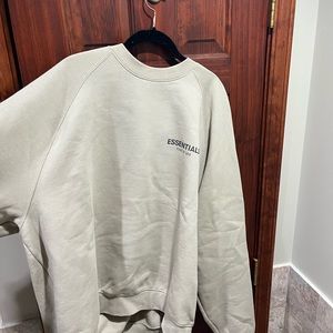 Essentials Fear of God crewneck.